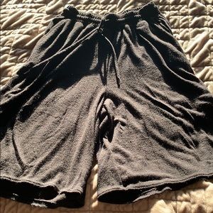 Aritizia Wilfred Free knit long shorts